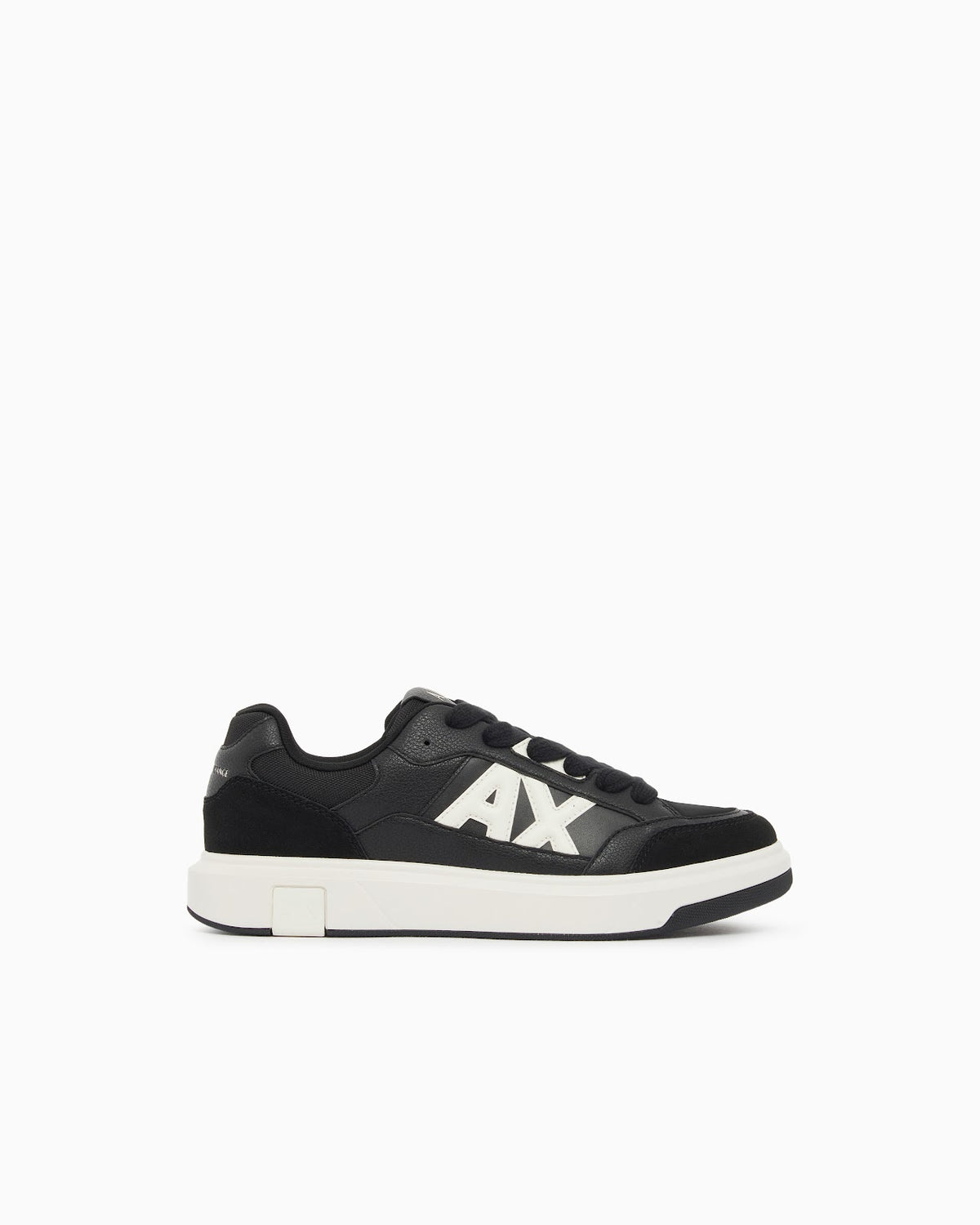 Zapatillas de piel y ante con cordones y suela de goma