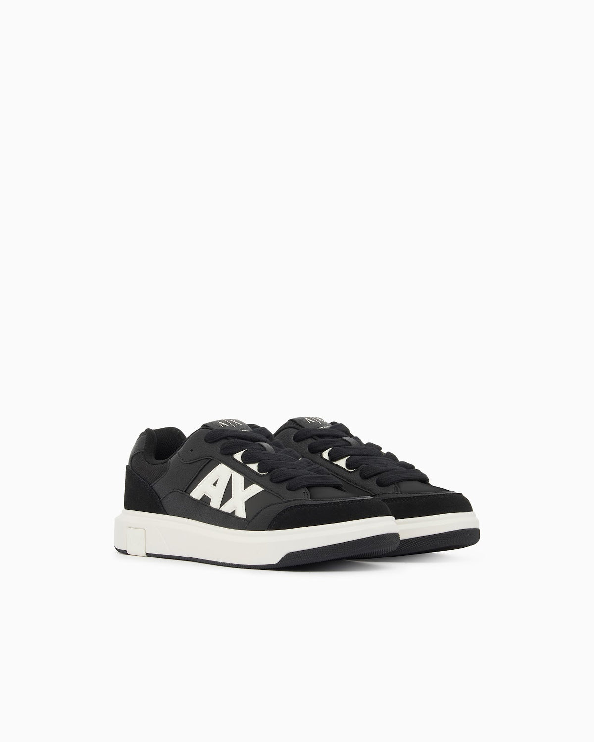 Zapatillas de piel y ante con cordones y suela de goma