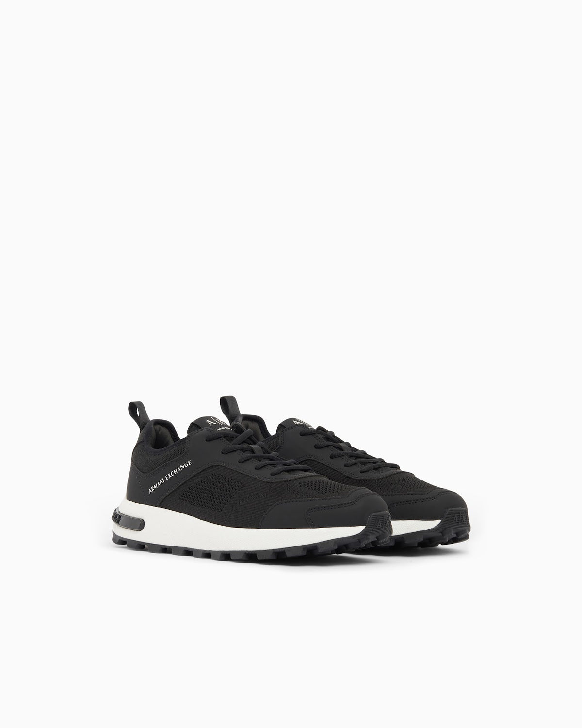 Zapatillas de malla con cordones y suela de goma en relieve