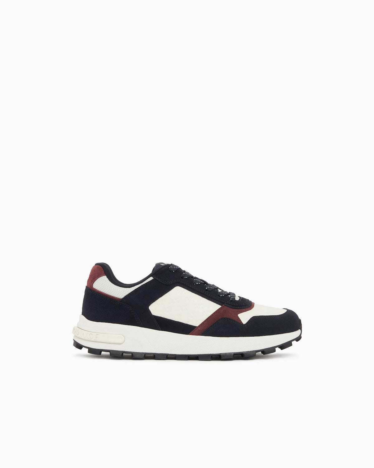 Zapatillas de ante y malla con logotipo y suela de goma