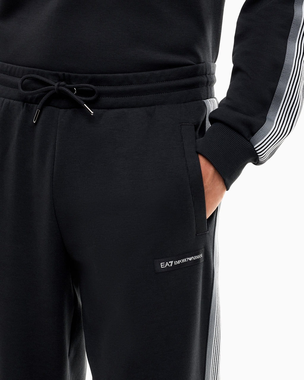 Pantalón logo series con banda lateral