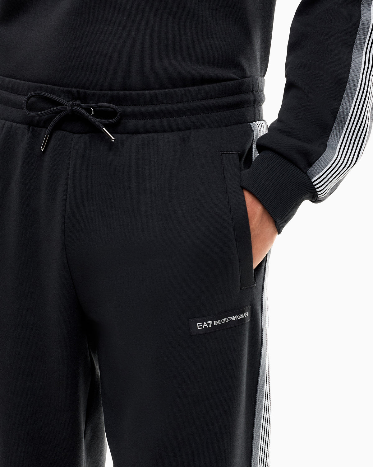 Pantalón logo series con banda lateral